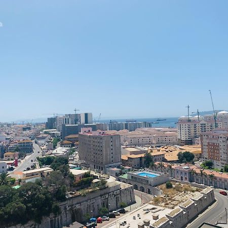 Luxe Studio Seconds From The Marina And City Centre Apartment Gibraltar Exterior photo