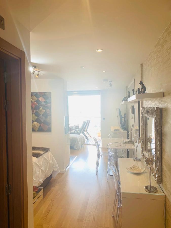 Luxe Studio Seconds From The Marina And City Centre Apartment Gibraltar Exterior photo