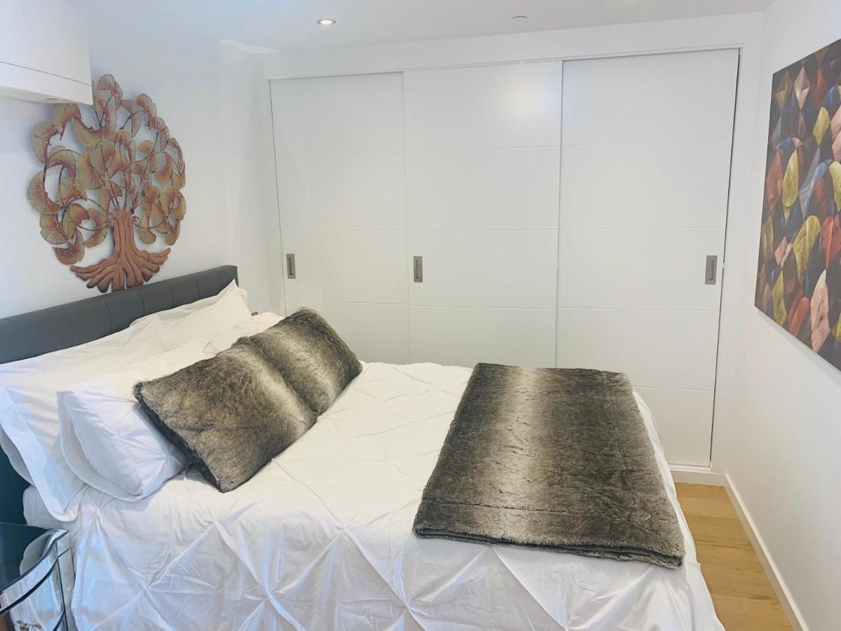 Luxe Studio Seconds From The Marina And City Centre Apartment Gibraltar Exterior photo
